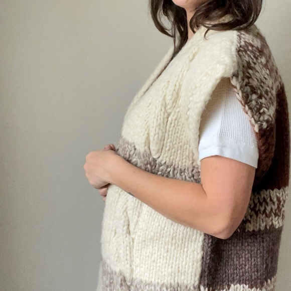 Vintage Handmade Cowichan Style Two-Toned Wool Vest - Picture 6 of 7